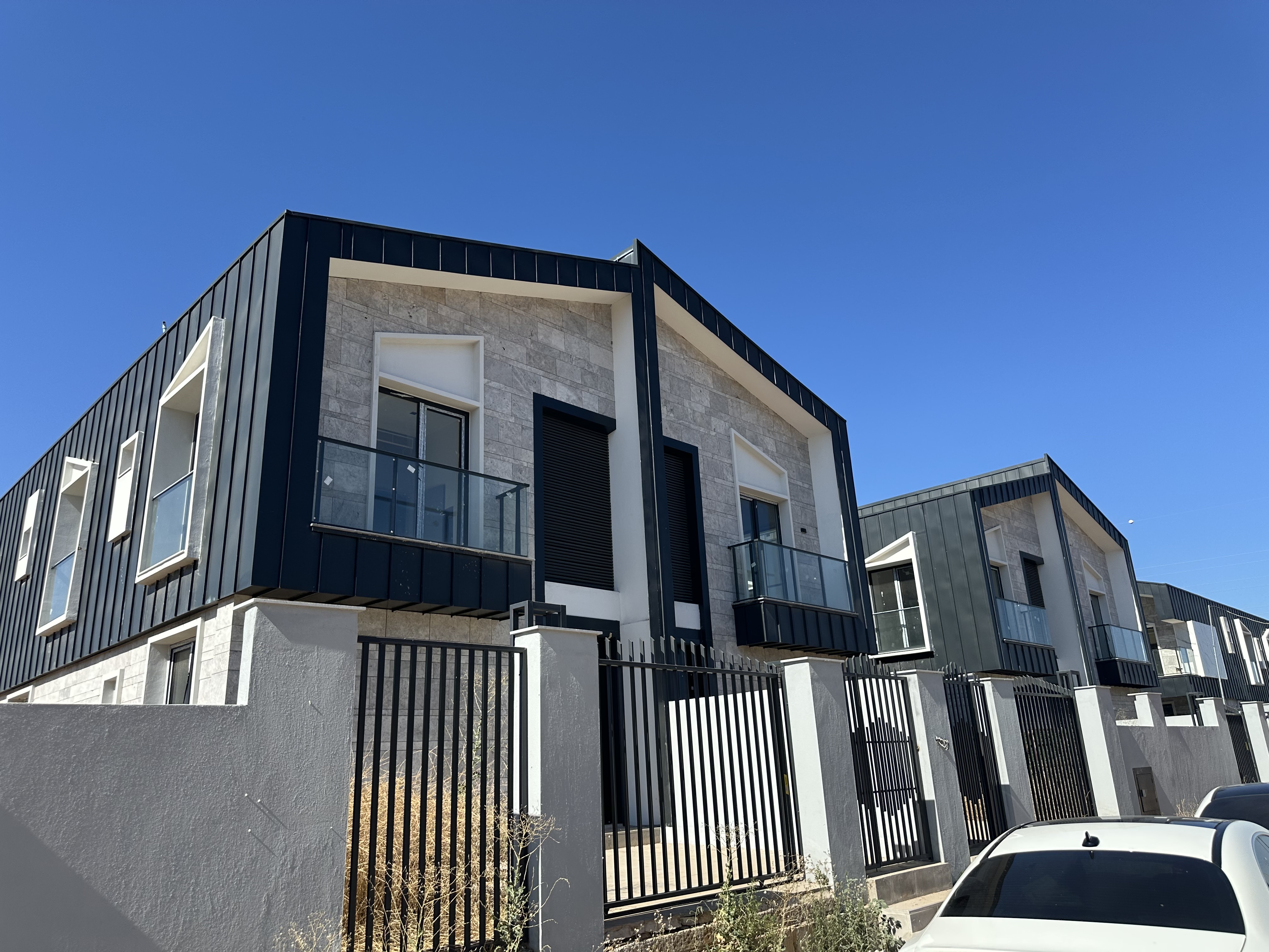 Yeşilbayırı'nda Daire Fiyatına Villa