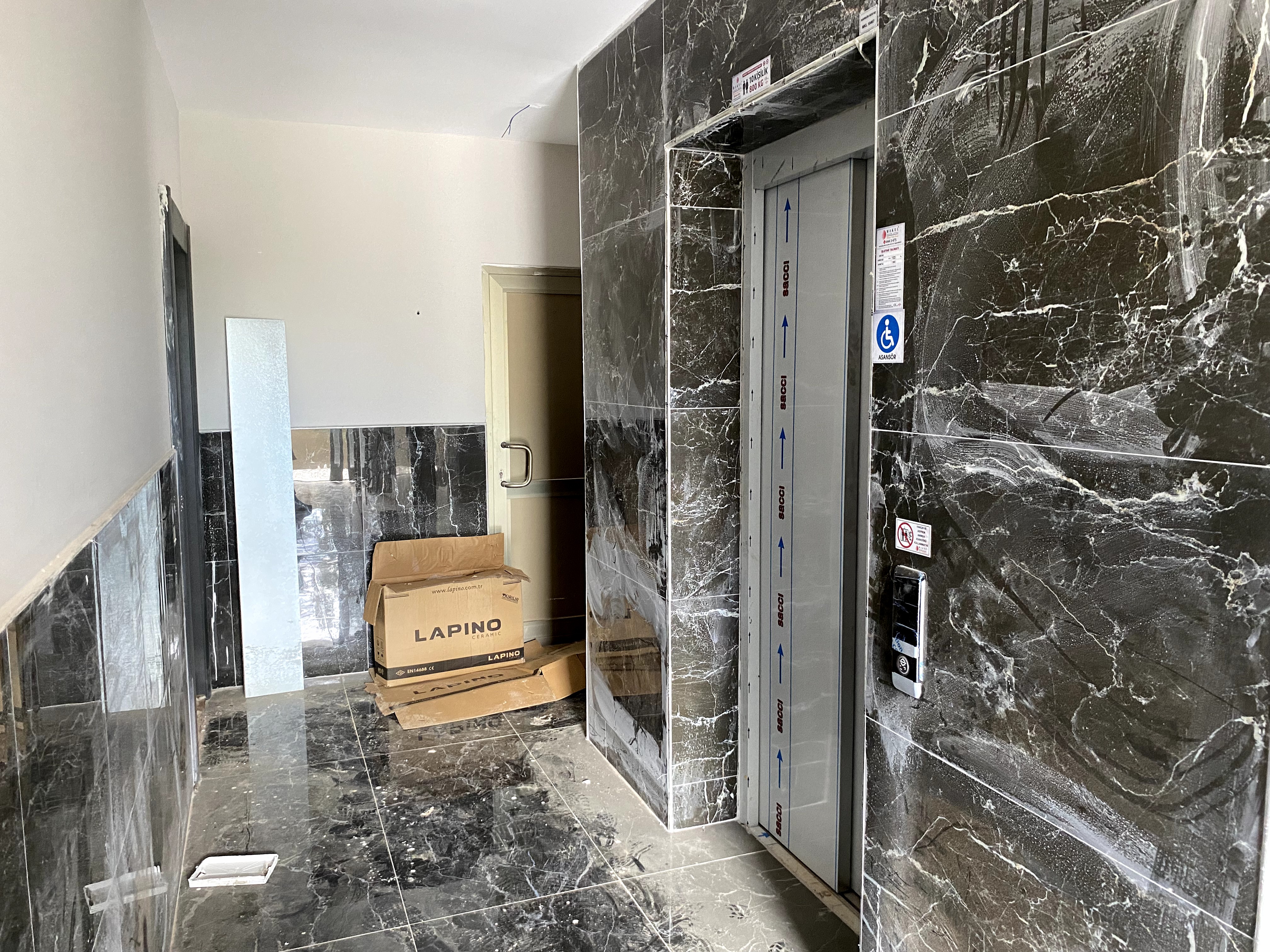 DÖŞEMEALTI ALTINKALE’DE HAVUZ CEPHELİ SATILIK  2+1 DAİRE