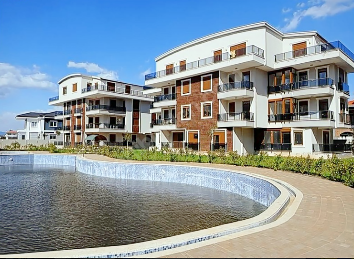 DÖŞEMEALTI ALTINKALE’DE HAVUZ CEPHELİ SATILIK  2+1 DAİRE