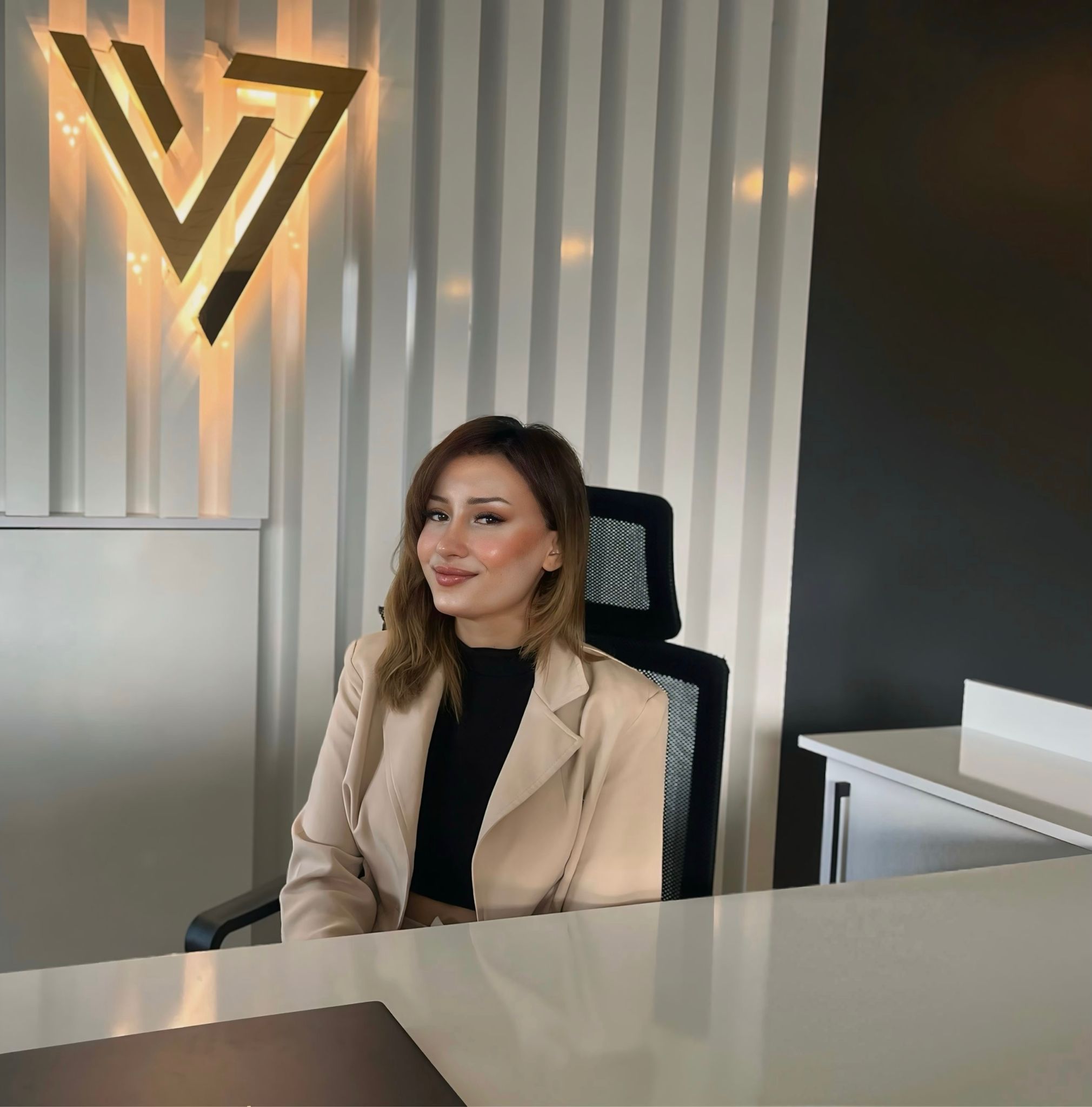 Selinay Tercaner                     (SECRETARY)