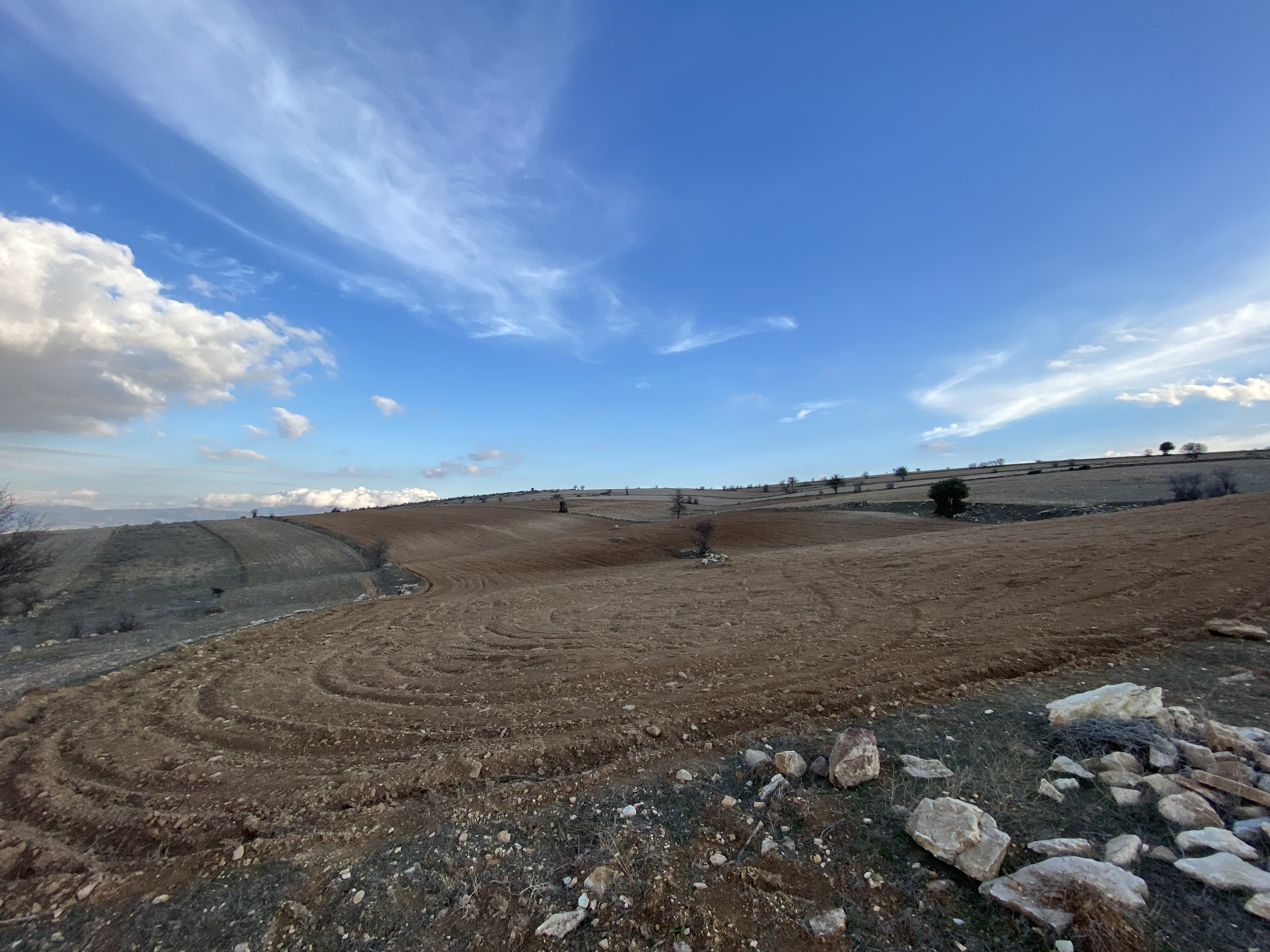 Vega Invest’ten Korkuteli Bozova’da Yatırımlık Arazi 