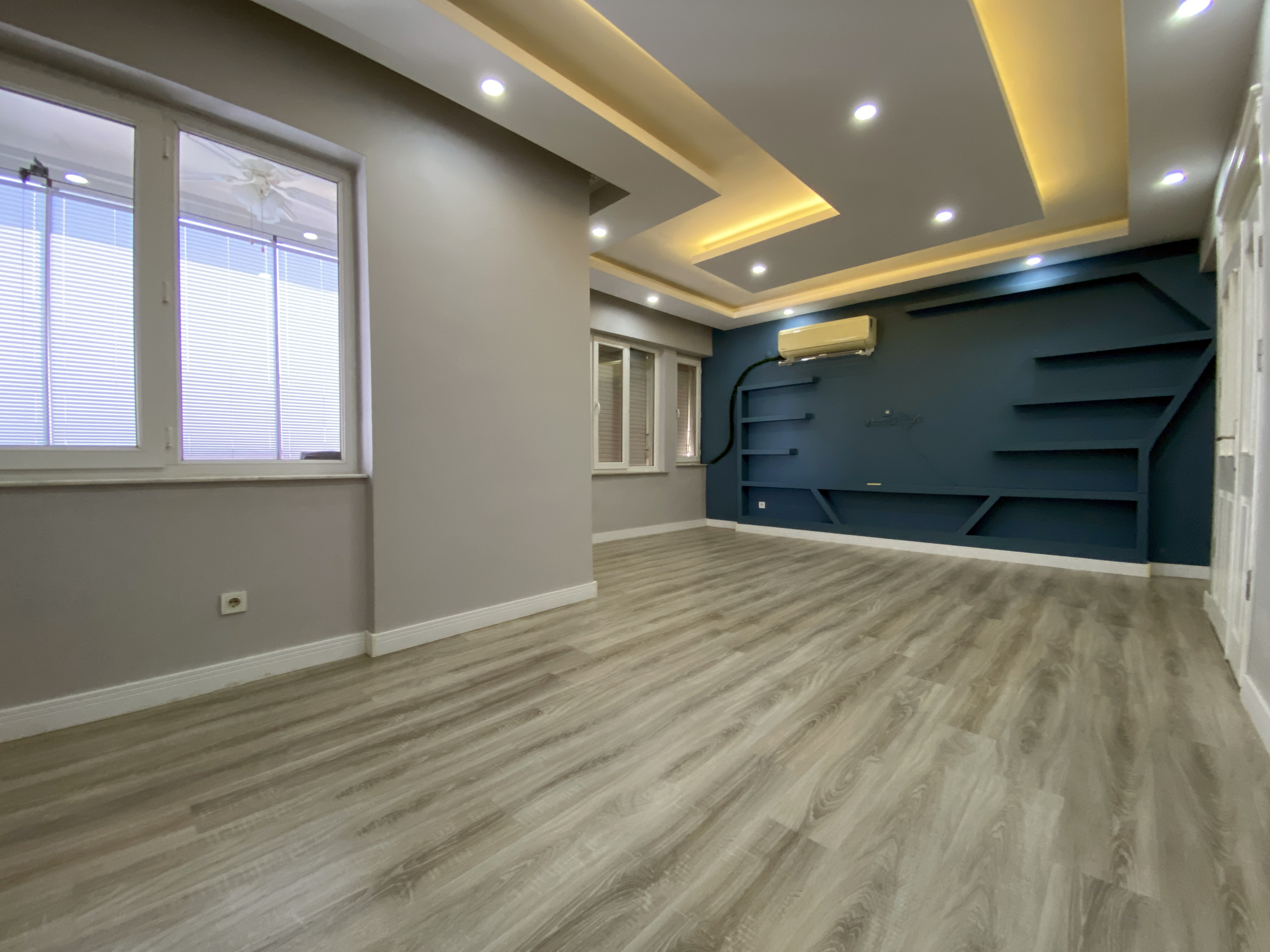 Vega Invest’ten Konyaaltı Sitelerde İçi Yenilenmiş Kiralık 3+1 Daire